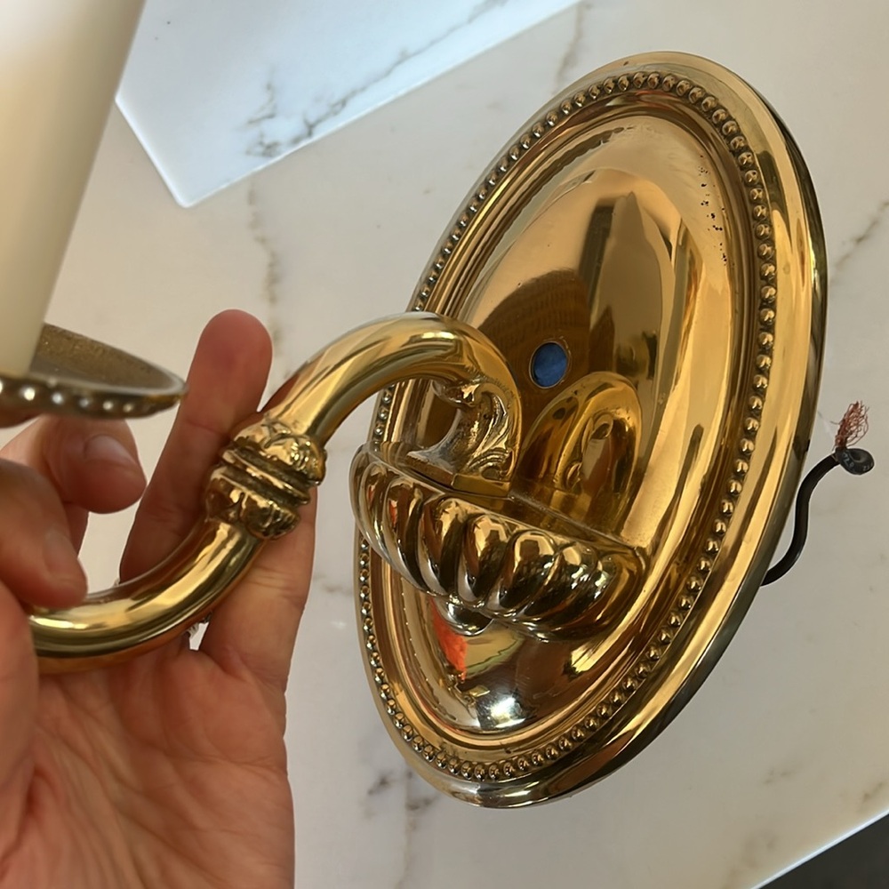 Solid Brass Colonial Traditional Wall Sconce - Picture 3 of 5